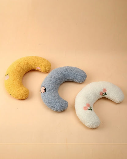 U-Shaped Calming Pillow for Cats and Dogs