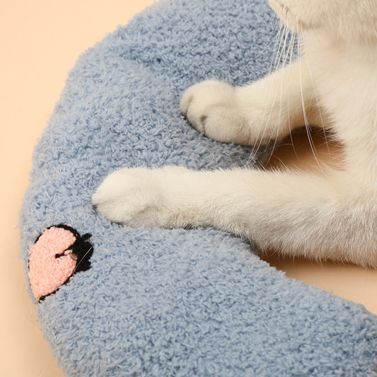 U-Shaped Calming Pillow for Cats and Dogs