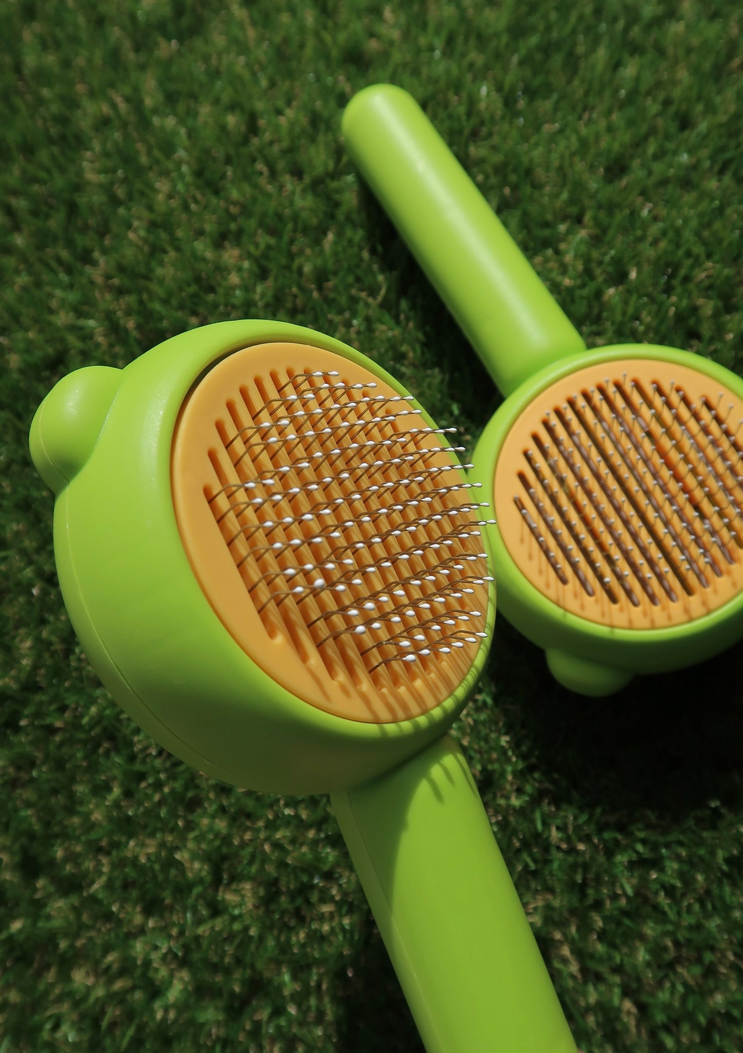 Gentle Grooming Pet Brush [Apple Green]