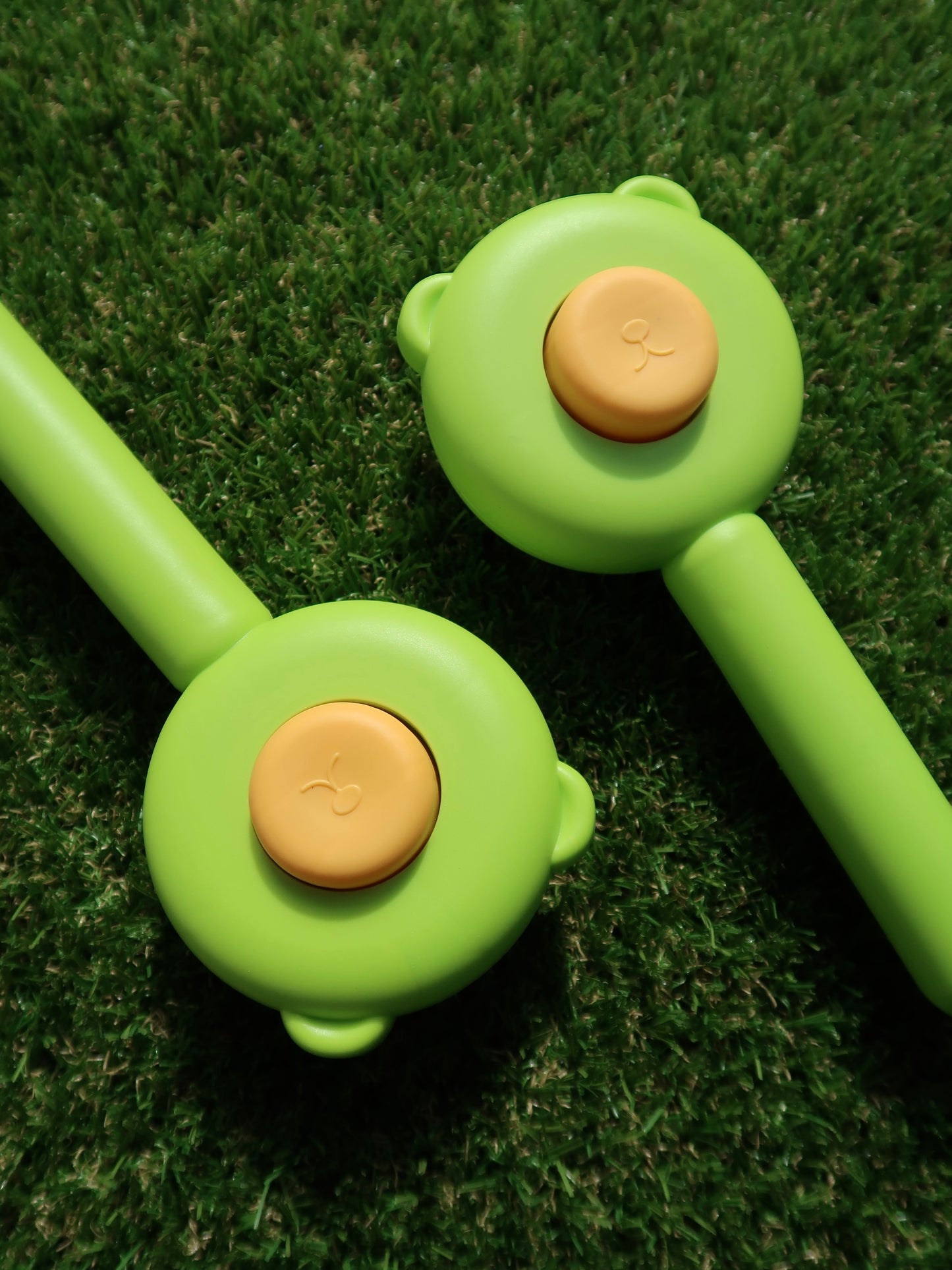 Gentle Grooming Pet Brush [Apple Green]