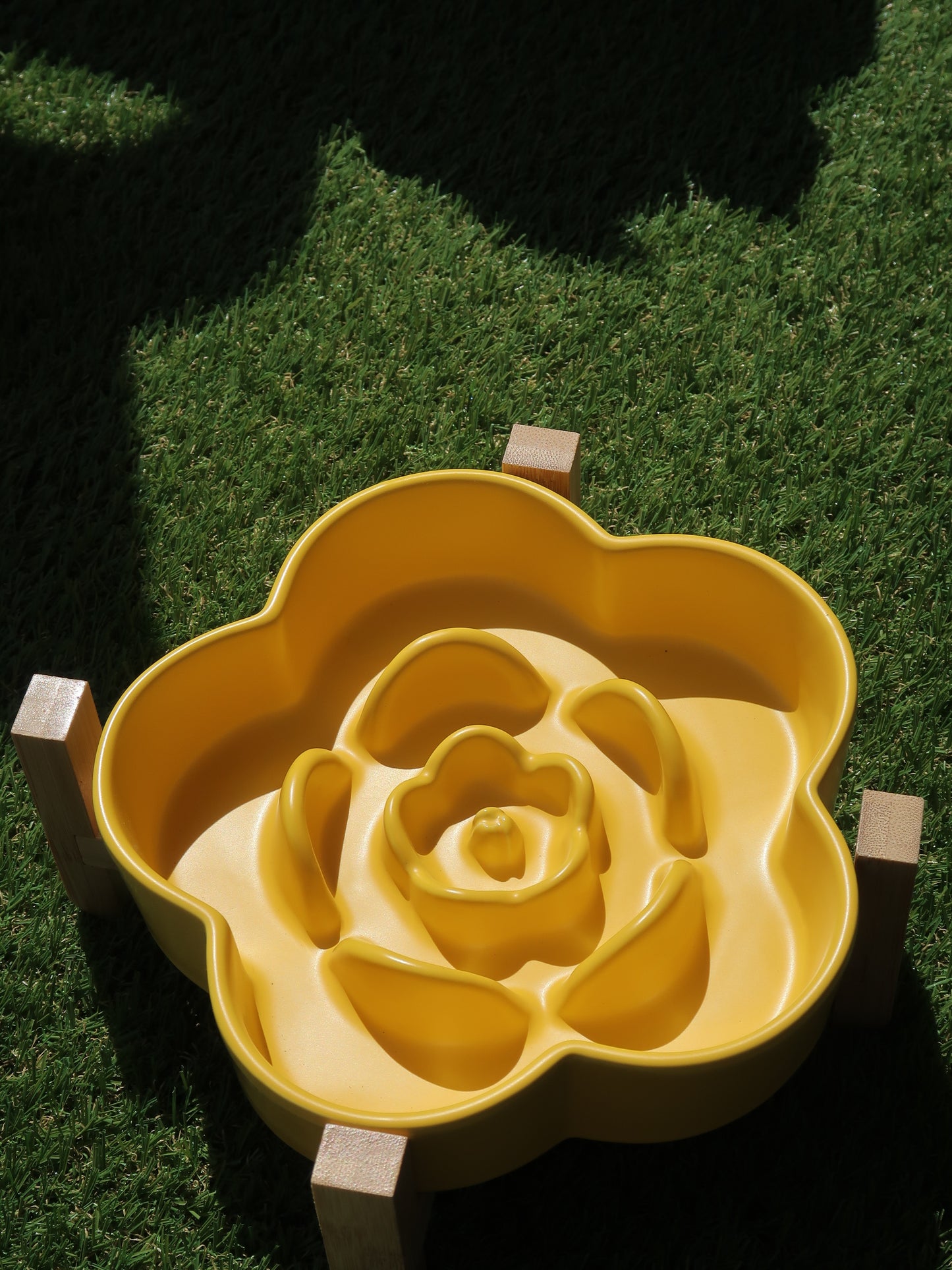 Ceramic Slow Feeder Bowl [Lemon]