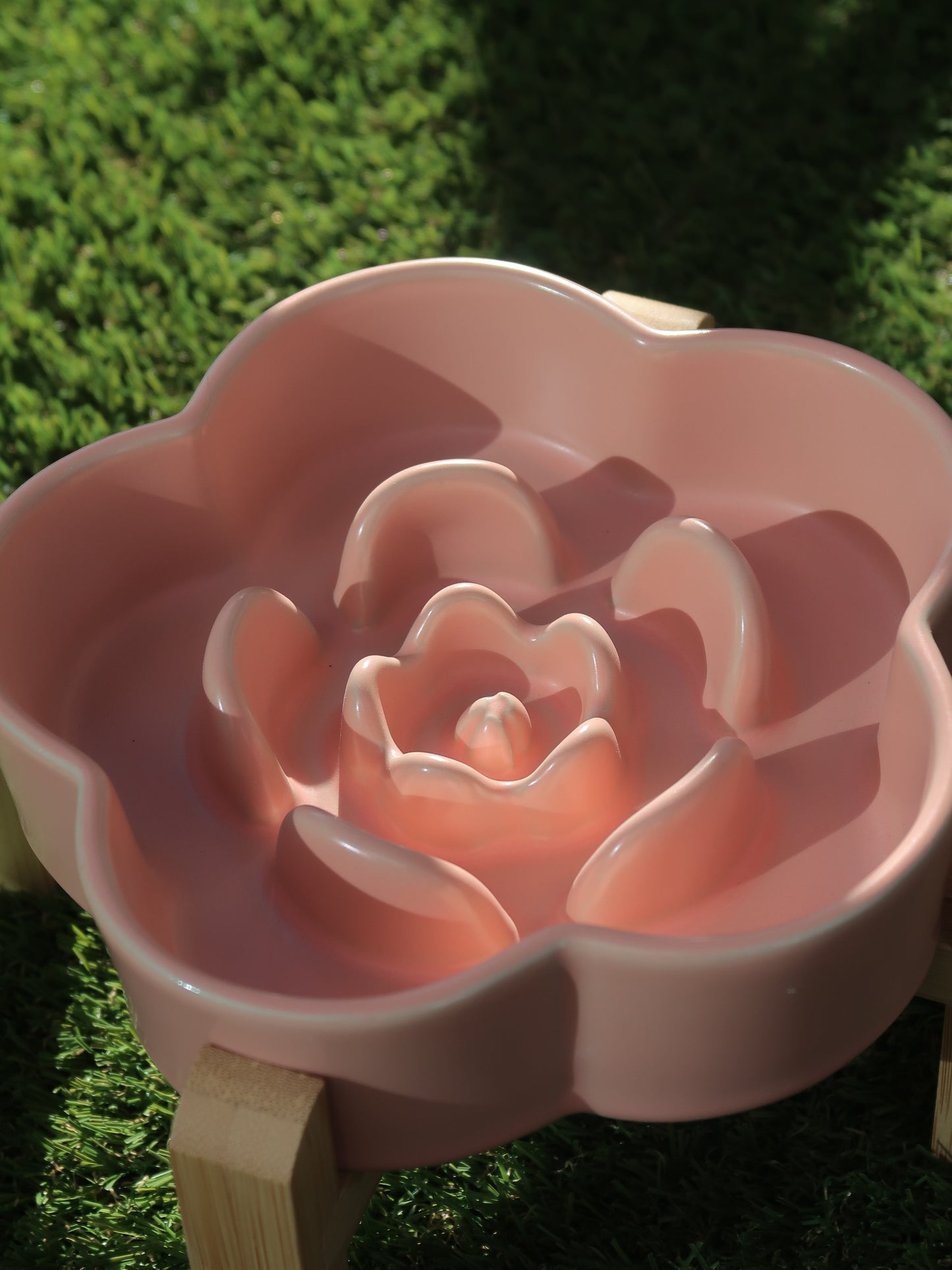 Ceramic Slow Feeder Bowl [Coral Pink]